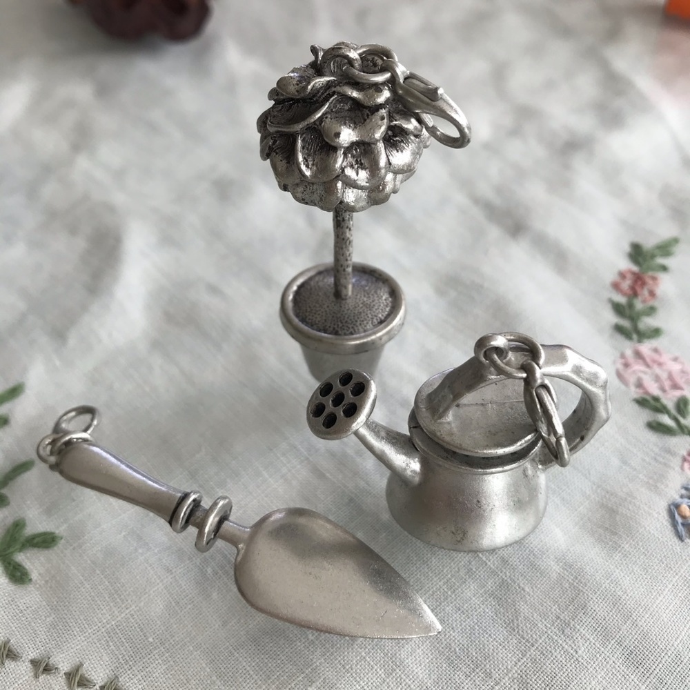 Three Garden Charms - Picture 6 of 10